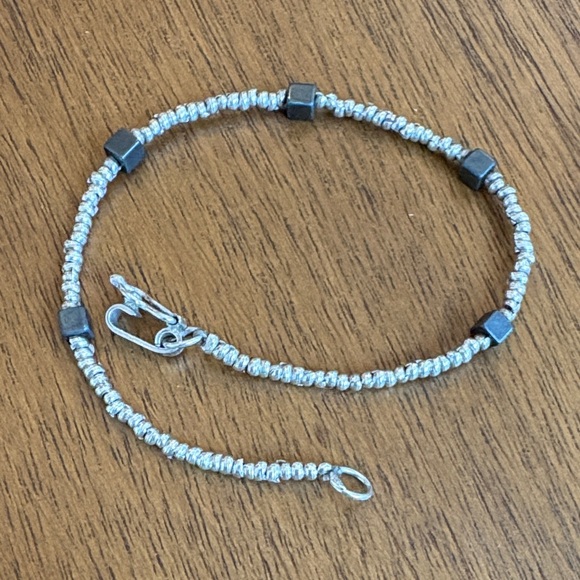 950 Silver and Hematite Beaded Bracelet - Picture 1 of 4